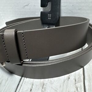 Tumi Men's Belt  44/110  Brown  Made in France Gunmetal Buckle Size 44